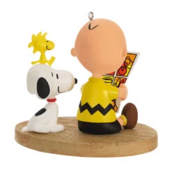 Hallmark The Peanuts® Gang Sunday Morning Funnies Ornament -Hallmark Store Charlie Brown Reading Comics Keepsake Ornament 2199QXI7039 06