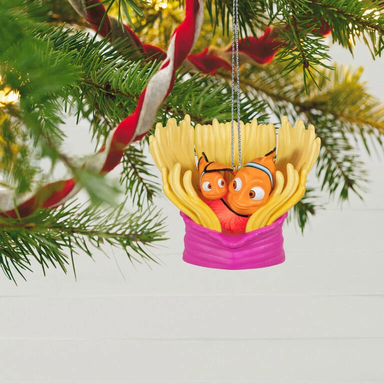 Hallmark Disney/Pixar Finding Nemo 20th Anniversary Marlin & Nemo Ornament 4 Hallmark Disney/Pixar Finding Nemo 20th Anniversary Marlin & Nemo Ornament - Image 2