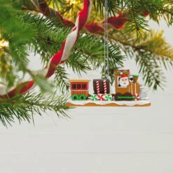 Hallmark Season’s Treatings Ornament -Hallmark Store Gingerbread Train Keepsake Ornament 1699QXR8009 02