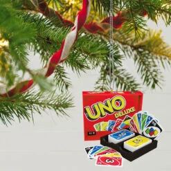 Hallmark Mattel UNO™ Family Game Night® Ornament -Hallmark Store UNO Game Keepsake Ornament 1899QXR8249 02